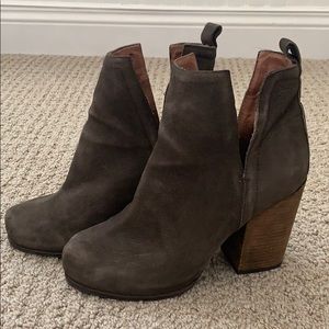Jeffery Campbell booties!